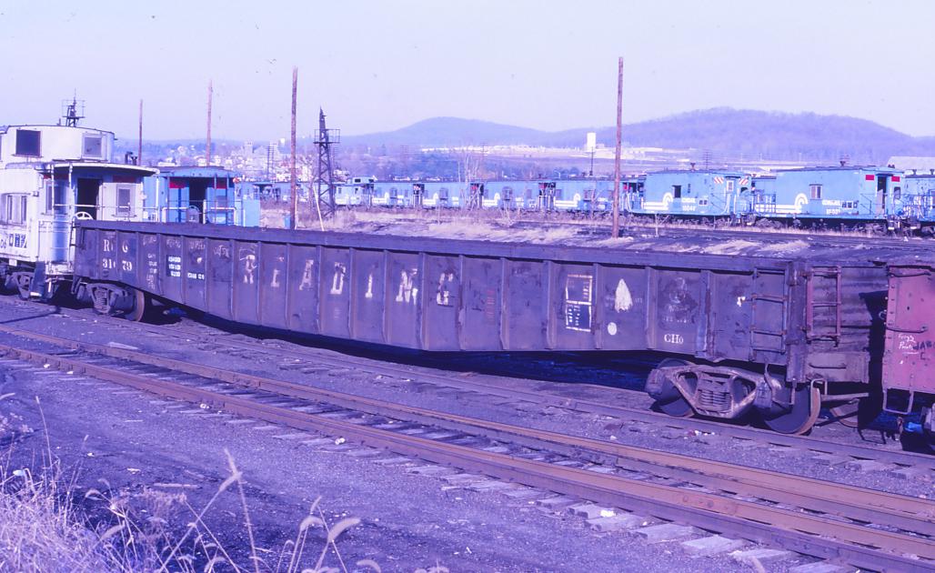 RDG 31079RDG Class GHO Conrail Photo Archive